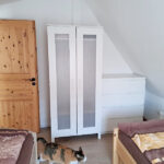 Walnuss Schlafzimmer Süd Blick zum Schrank